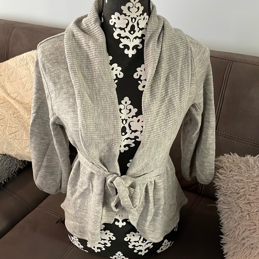 BCBGMAXAZRIA 100% Merino Wool Gray 3/4 Sleeve Cardigan with Belt Size Medium